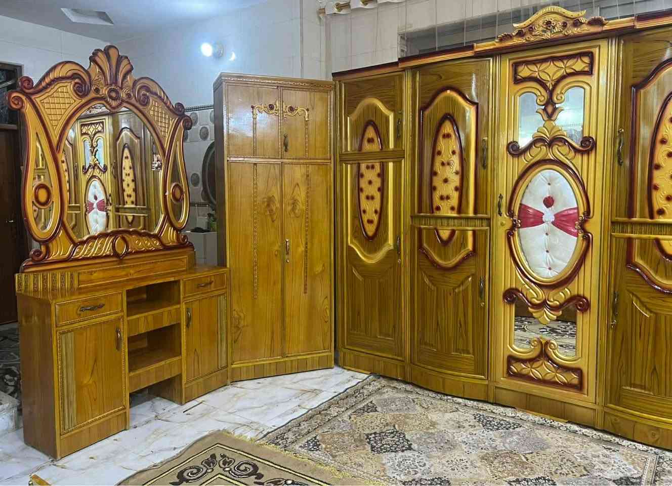 ٧٥٠غرفه خمس ابواب ملحق صاج اخت الجديده مديل حديث  مال عرس ضهرها جرجوبه زاويه كنتوريه مكاني بغداد الحسينيه مال الراشديه وعندي توصيل الاسفسار عل رقم***********
