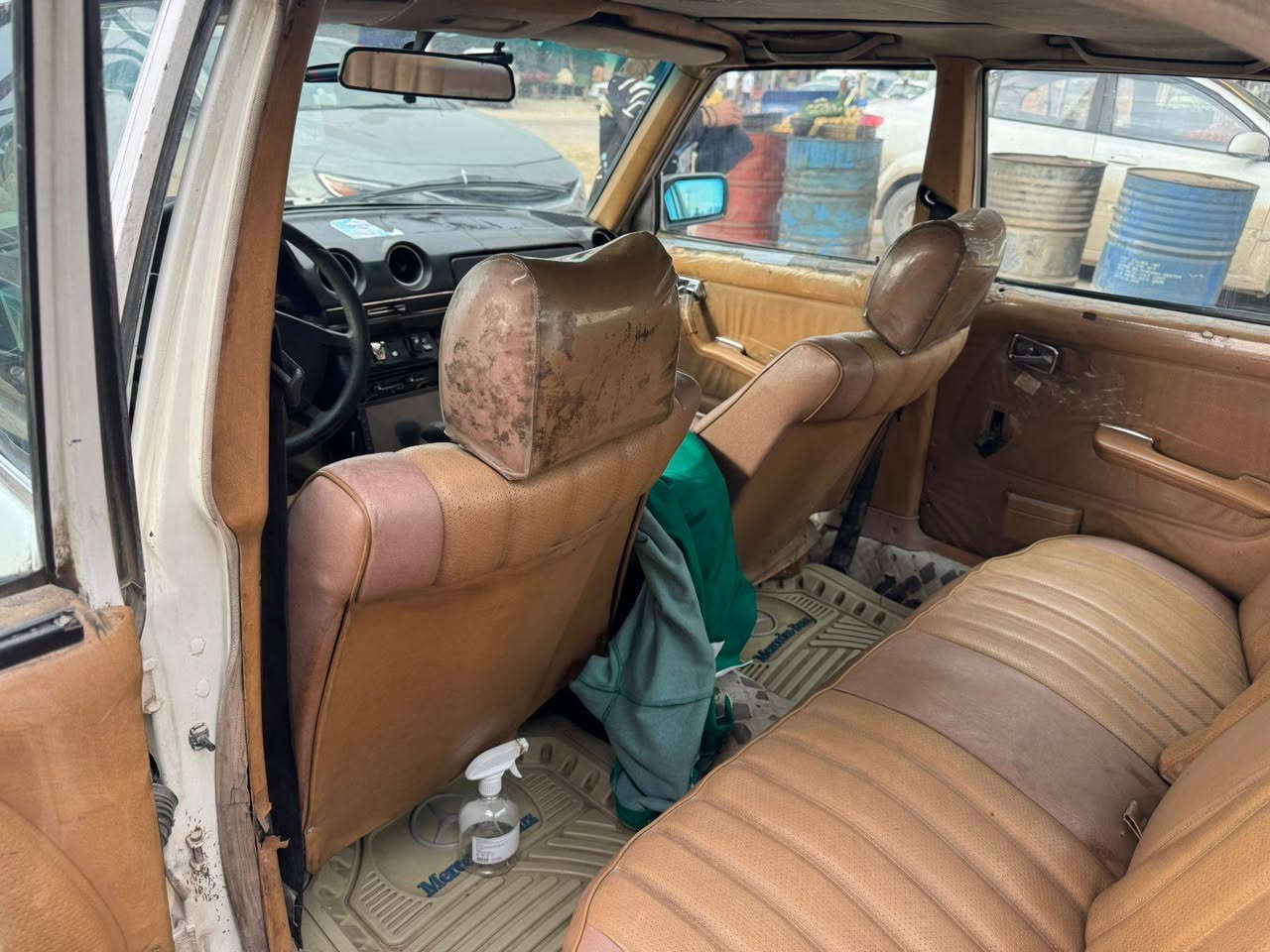 السلام عليكم ابو جحيل للبيع موديل 83/
مكينه وكير بلاديه بسمي كهربائية كله شغل مكان بابل حديده\ زينه سعر 43 بيه مجال رقمي ***********
