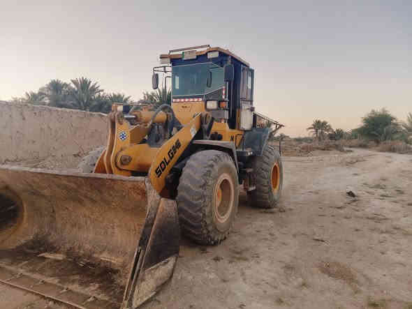 سلام عليكم للبيع شفل
 SDLG_46 موديل 2012
مكفول كفاله عامه كير شركه فراك مكفول 
كهربائيات مضخات وضع الشركه مكينه جاهزه للعمل  المكان ذي قار للستفسار التصال على الرقم 
***********
***********
والسعر 240 وبيه مجال
