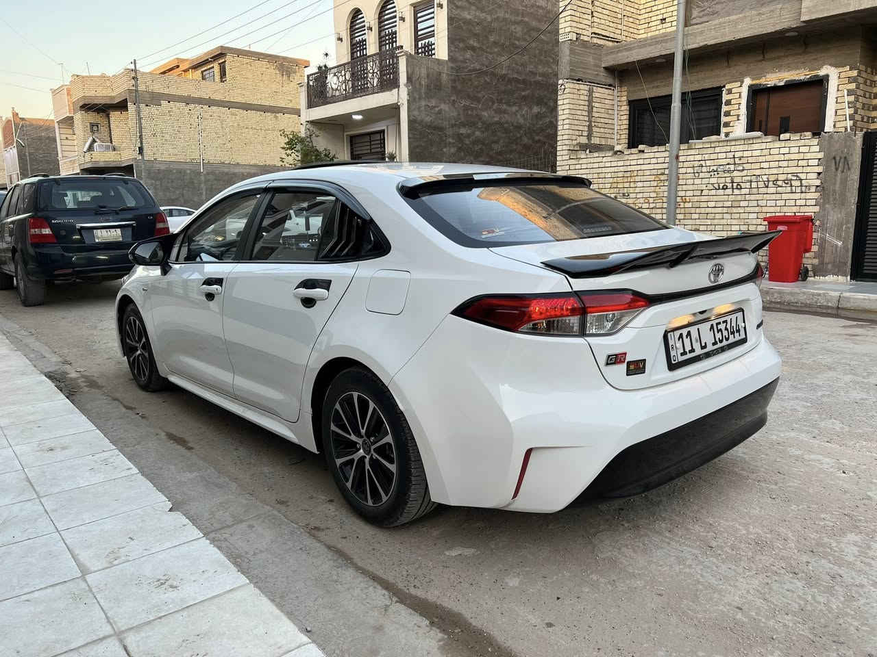 للبيع تويوتا كورلا وارد الصين — الشكل الأمريكي
السيارة بحالة ممتازة جداً استخدام شخصي خفيف المواصفات:

▫️ ممشى: 9,300 كم
▫️ كفالة عامة زيرو
▫️ داخل مخمل
▫️ فتحة سقف
▫️ تبريد قطعتين
▫️ إنارة داخلية محيطية
▫️ سستم كماليات خارجي

أنظمة السلامة والقيادة الذكية:
▫️ رادار أمامي
▫️ نظام تحديد المسار
▫️ قيادة شبه ذاتية
▫️ كروز كنترول
▫️ 3 وضعيات قيادة
▫️ شاشة عدادات ديجتال كاملة

رقم بغداد باسمي — جاهز تحويل مباشر
📍بغداد-الدورة

📞 رجاءا رجاءا الجاد فقط يتواصل خاص
او ***********
ودمتم في امان الله❤️
