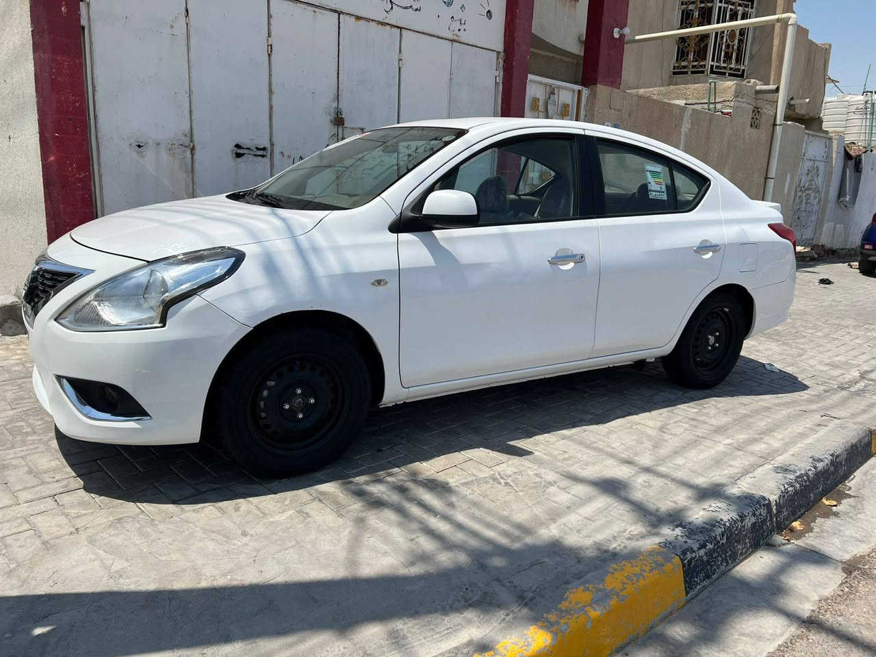 (نيسان صني مديل 24 بيها نص صبغ بلباب وبارد بلجاملغ المامي
سنويه 30 سياره ماشيه 47 الف مكاني بصره القبله حي الجامعه
 السعر 120 وبيها مجال  2***********
