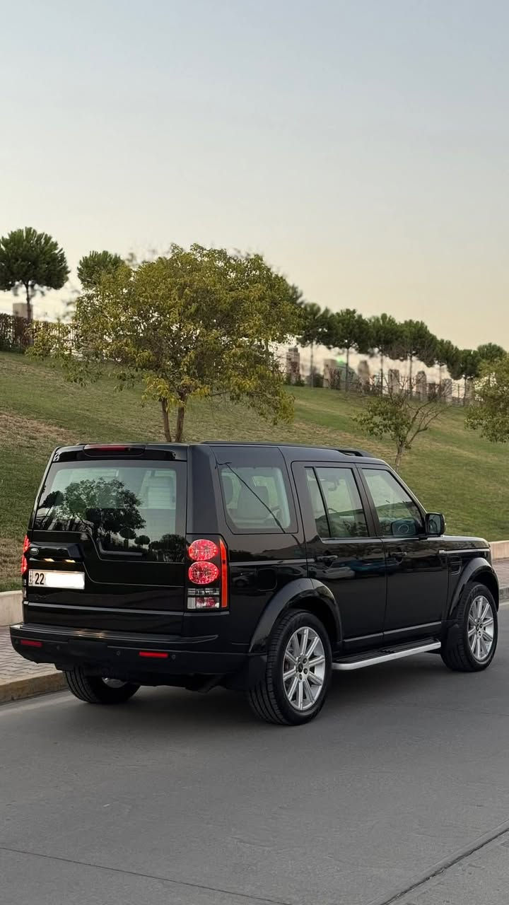 🚘 لاند روفر سبورت 2011
وارد خليجي – سفرة شركة سردار – زِمان دولي – بصمتين موجود
 
سيارة نظيفة جداً، استخدام راقٍ، تجمع بين الفخامة البريطانية والأداء القوي، جاهزة للفحص والاستخدام بدون أي مصاريف.
🔹 المواصفات:
▪️ سنة الصنع: 2011
▪️ اللون: أسود
▪️ بدون صبغ – هيكل أصلي
▪️ أوتوماتيك والمحرك بكفالة عامة – ضمان كامل
▪️ دفع رباعي 4×4 دبل أكسل
▪️ محرك 8 سلندر بنزين مرغوب (بدون سوبر وبدون تيربو)
▪️ داخلية جلد أبيض
▪️ ثلاجة
▪️ شاشة وسطية + نظام ملاحة GPS
▪️ 5 كاميرات
▪️ نظام صوت Harman Kardon
▪️ سقف بانوراما زجاج مع 3 سلايد
▪️ أنظمة أمان متكاملة (ABS – Airbags – Traction & Stability)
·  📍 رقم شمالي أربيل
·  🪑 الجوبلسات شغّالة بالكامل
·  ❄️ التبريد ثلج
فتح الأبواب بالبصمة (5 بصمات مفعّلة)
▪️ إطارات جديدة
▪️ الحالة العامة: ناعمة جداً – لا تشكو من أي خلل فني
💰 السعر: 145
📍 الموقع: السليمانية
📞 للتواصل:
***********
***********
