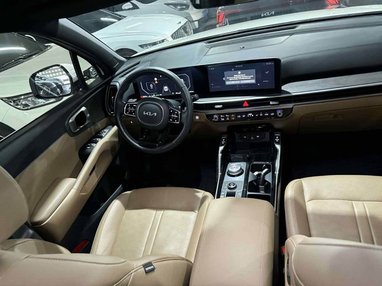 سورنتو وارد كوري بانزين هايبرد مرقمة بغداد موديل 24 *********** Singapore
