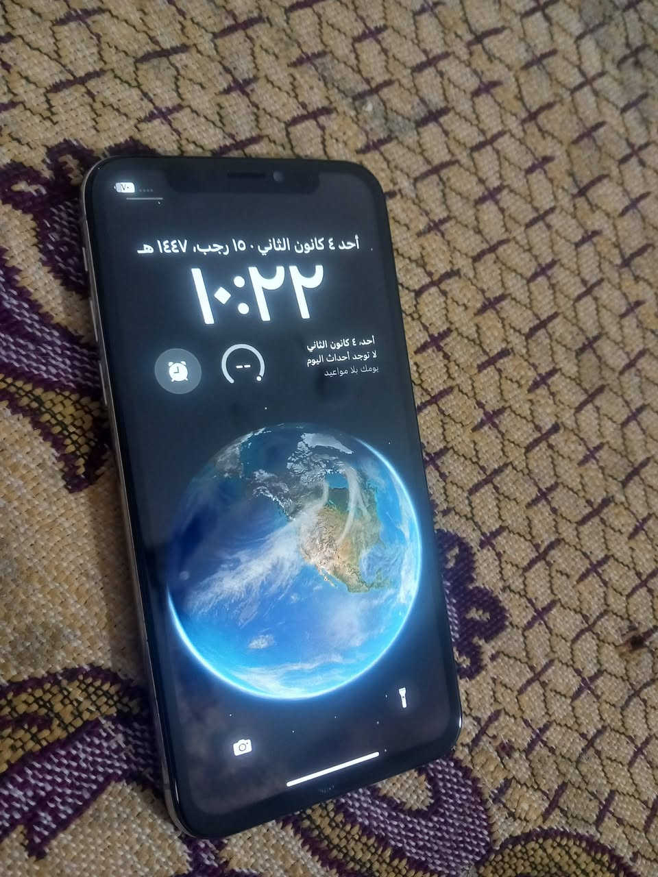 ايفون اكس العادي
ذاكرة ٦٤ 
بطارية ١٠٠
نموذج m 
فيس ايدي مايشتغل 
الباقي كلة شغال وفول 
شراي خاص او اتصال ***********
