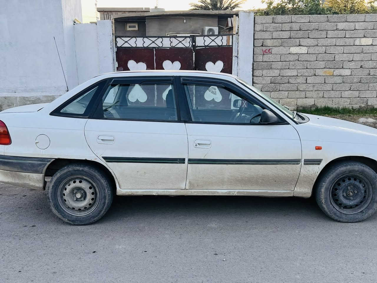 #للبيع 
سلام عليكم 
سياره استره موديل 1996
تدفأ تبريد شرعي بزهيليله
شرط اتحويل السعر 45 قفل 
رقم الهاتف ***********
