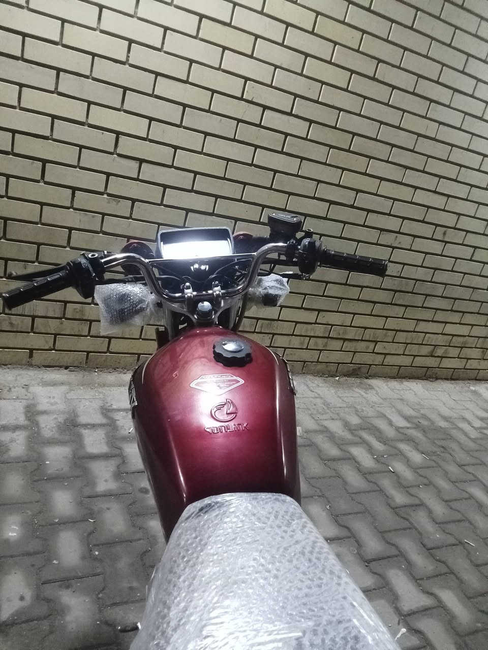 السلام عليكم سيفان موديل 23 وكيل العارضي اوراق اصولي كامله باسمي شغاله الدراجها كهربائياته شغاله كلها سعرها 575 قفل اذب لك بس 10 مات مكاتبه غيرها ما اقدر قفل من الاخير مكاني نجف مستعجل عليها***********
