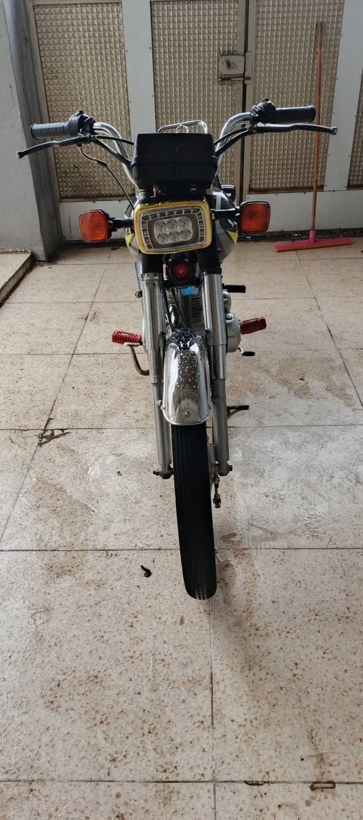 دراجه جني موديل 2023 سلف كهربائيات كله شغال للبيع او مراوس حسب القناعه ‏‏‪***********‬‏ وتساب
