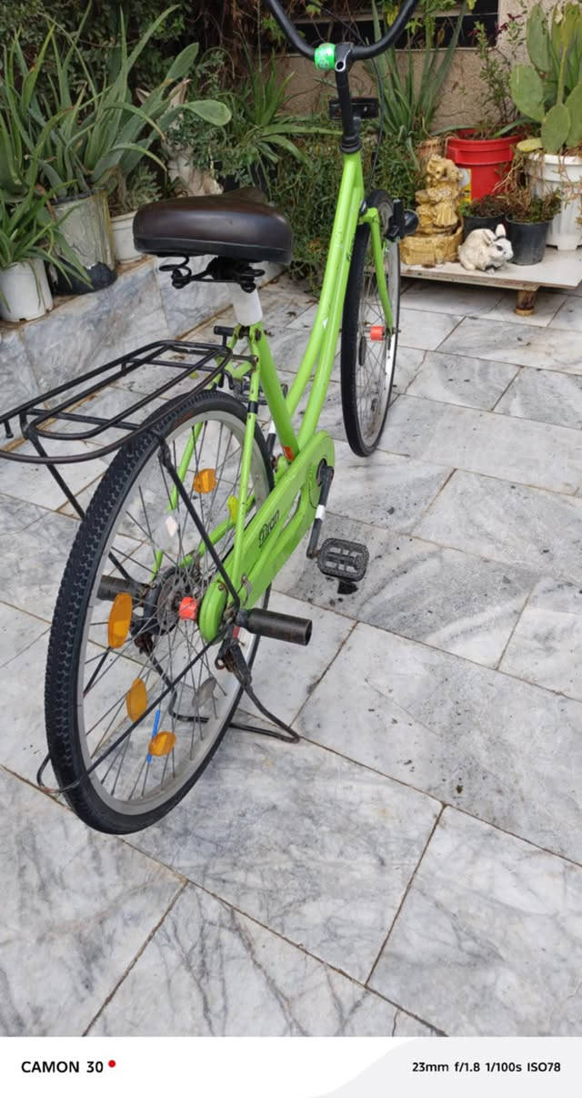 ام عليكم بايسكل للبيع نضيف كلش تفاحي حجم26غراضه كامله جاملغات بريك امامي هوه وجبمزه 4مصاطر فسفورات 13فسفوره اماميه السعر 90وبي مجال


**إذا كنت صاحب هذا الإعلان وتريد حذفه لأي سبب، رجاءا أرسل رسالة إلى الدعم الفني**