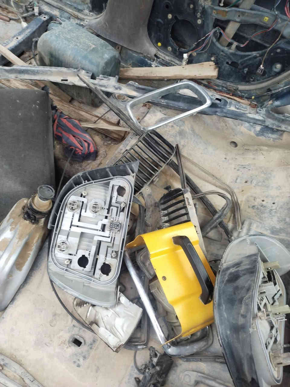 غراض بي ام كاسحه او خفاش للبيع شتريد راسلني على واتساب ***********
