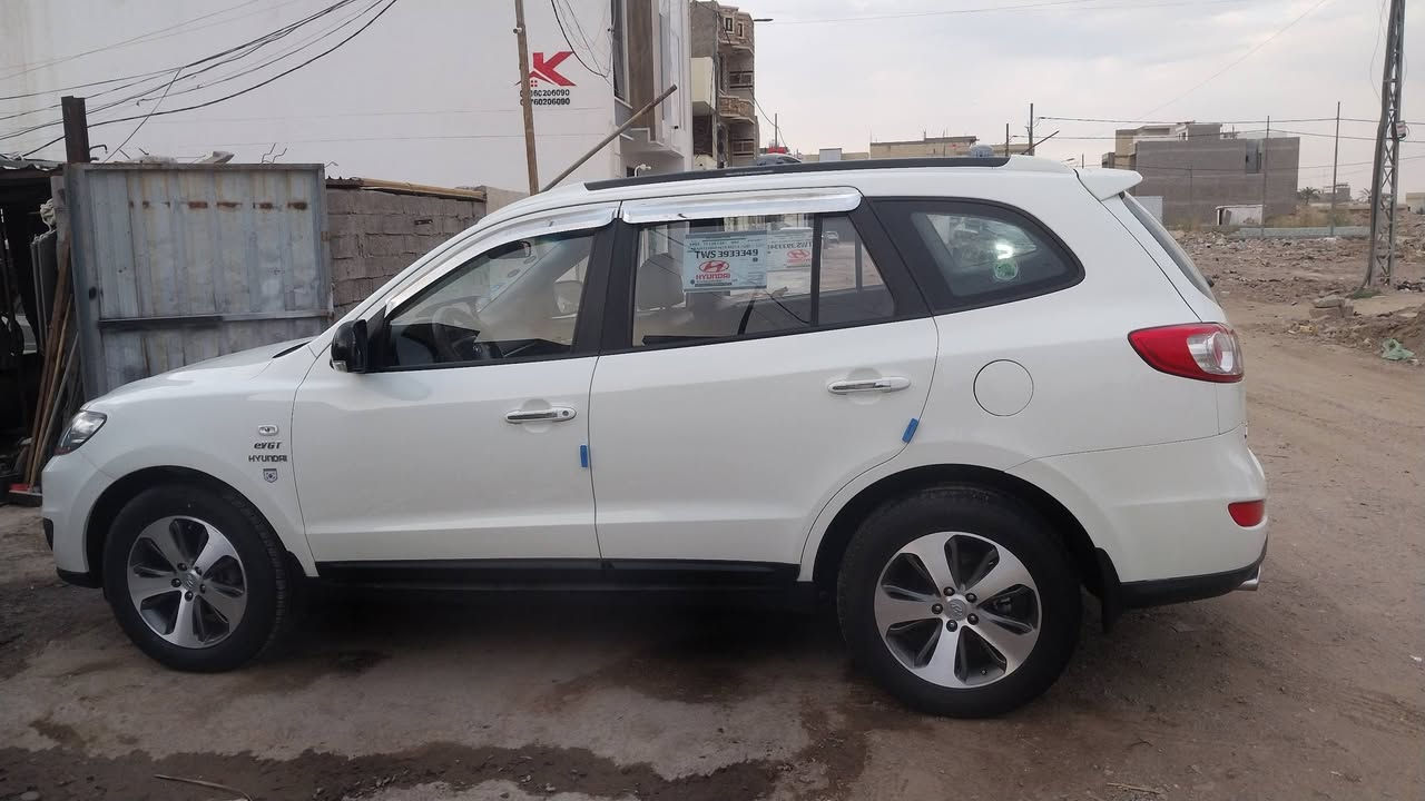 للبيع هونداي سنتافي موديل 2012 نظافتها 98% بدون حادث نهائيا 
 محرك ديزل 4سلندر حجم 2400 مكتوب بالسنوية نوع الوقود ديزل 
كير اوتماتيك 6 نمر 
رقم دولي خصوصي هزة جديدة سنوية لل 2028 باسمي تحويل مباشر
 السيارة 7راكب 
تبريد قطعتين شغال وممتاز تدفئة شغالة
 سلايد روف شغال مري شفط واشاير 
تحكم استيرن شاشة وكامرة ريموند تقفيل اصلي ومفتاح عدد 2
 ايرباك  بدون حادث ABS شغال 
داخل صاج كشنات جلد وكهرباء 
 الحدادية أمامي وخلفي 100% الكهربائيات 100% السيارة كلش نظيفة وما بيها اي نقص السعر  142$ ورقة
العنوان  بغداد  الكاظمية  مقابل  مستشفى  الكاظمية  التعليمي  خلف  مجمع  الجوادين  الطبي  *********** واتساب ابو محمد
