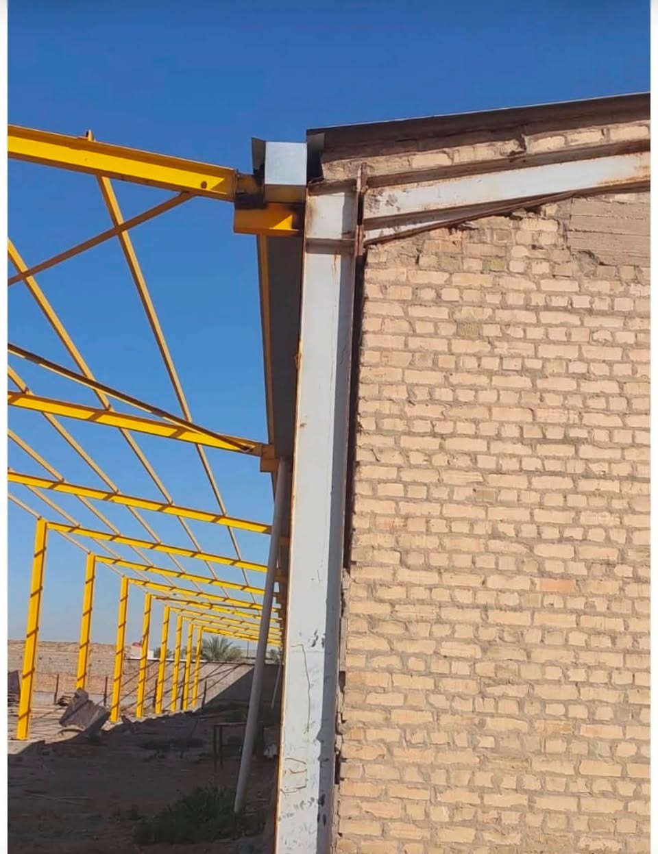 جملون للبيع  الطول 60 والعرض 18  مع سقيفه بجانبه نفس الطول وعرضها 6 متر. 
الجملون مفتوح وجاهز.  للتواصل على الرقم ***********@
