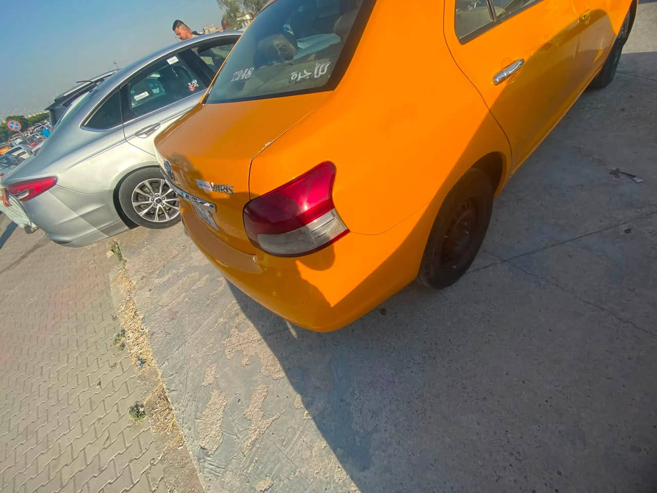 سلام عليكم مراوس ويا كورلا مع فرق
يارس موديل 8 

سياره بدون ضرر بدون تبديل

كير محرك شرط 

منضومه غاز 60 لتر 

سياره بسمي شرط تحويل وكاله 

تبريد ❄️

صدر امامي خلفي جديد 

دينار مابيها مصرف 

سعر 68بي مجال شي قليل 

دفتر بانزين بيها 

‭***********‬
