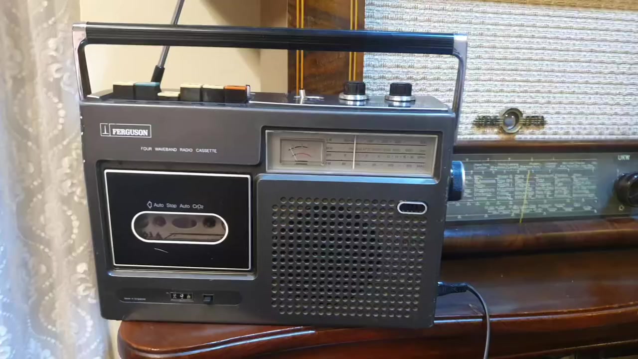 المسجل رادیوو
ماركة FERGUSON 
صنع البریطانیة FM SW MW LW 
90% نظیف  كامل شغال 
السعر 100 الف


**إذا كنت صاحب هذا الإعلان وتريد حذفه لأي سبب، رجاءا أرسل رسالة إلى الدعم الفني**