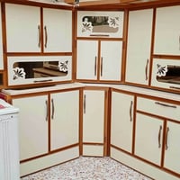كاونتر للبيع اخو الجديد مبطن من الداخل  ومرمرالسعر 600 وبي مجال قليل 0...