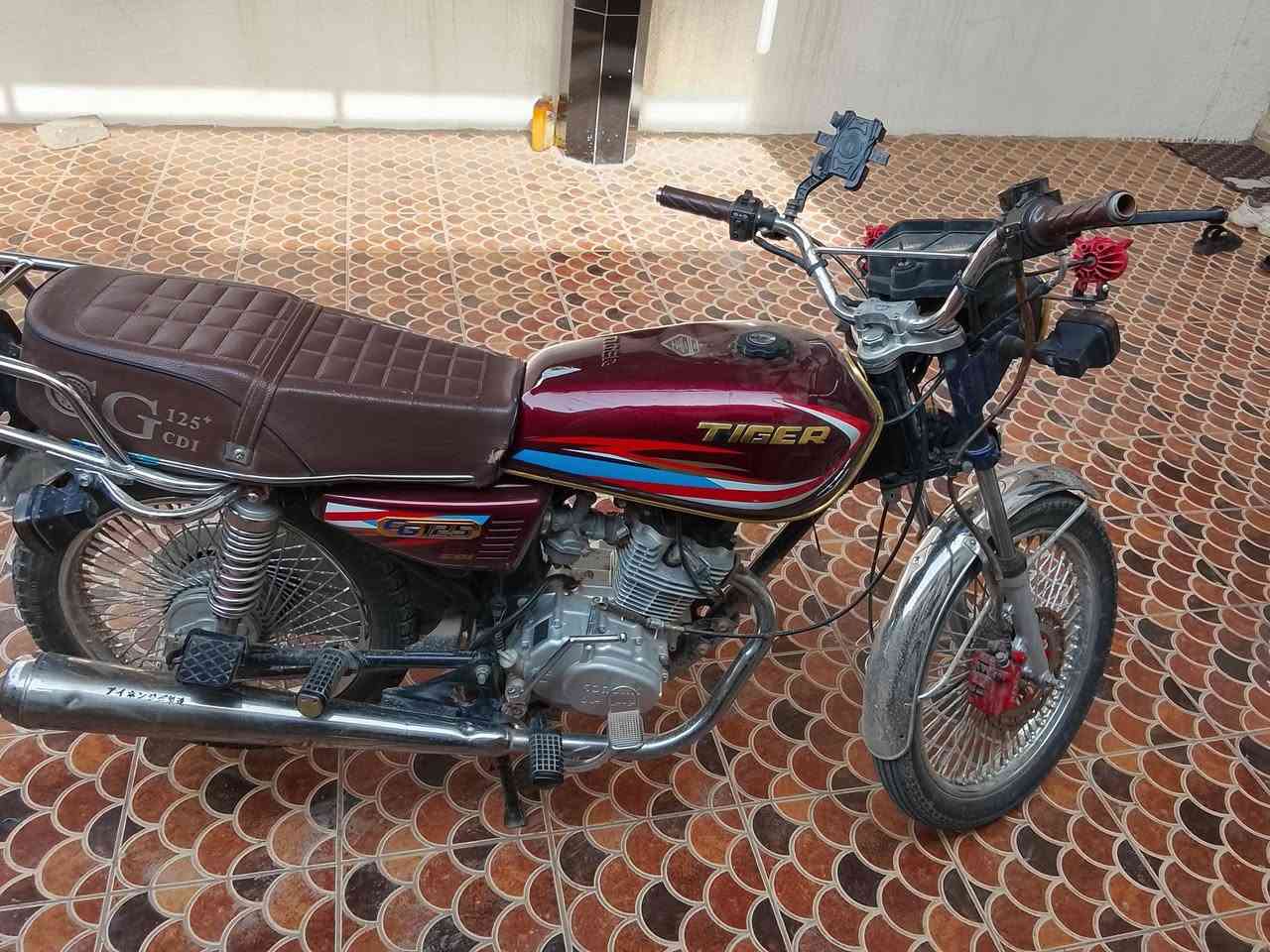 تايكر 2024 نضافة فول مكفولة مكينة ما مفتوحة اوراق اصولي شرط الفحص  السعر 600 وبيهة مجال للتواصل ***********
