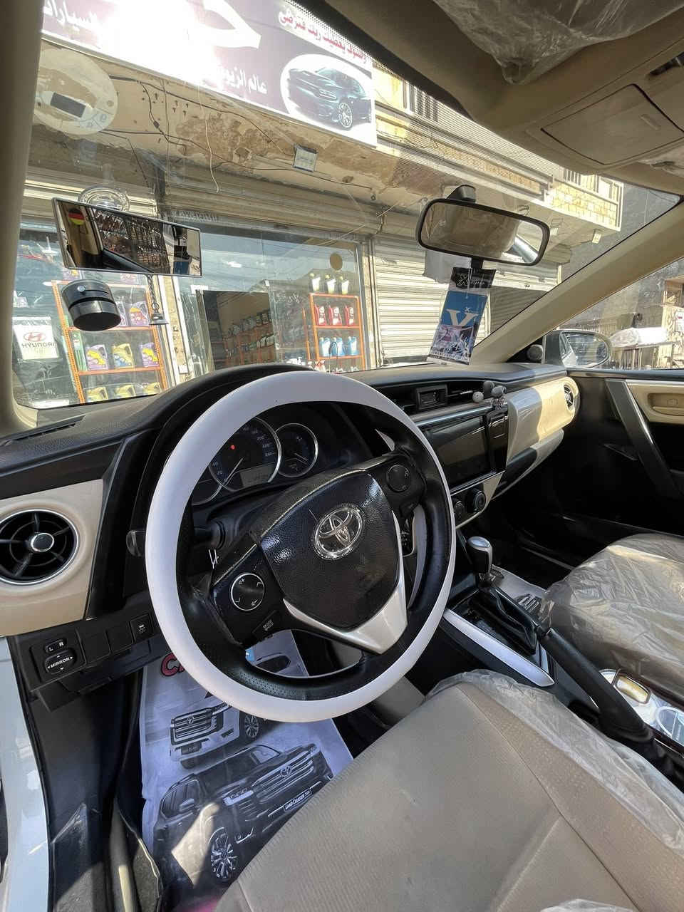 كورلا ٢٠١٩ خليجي ياباني 
فول موصفات ما عدا البصمه 
السياره بيها بارد بل بنيد وصبغ بل دوسه ورصعه بل باب الوره فقط
السياره جديده كير ومحرك ومكفولات 
ماشيه ١٢٩ كم 
سعرها ١٥٥
مكان السياره بغداد
***********
