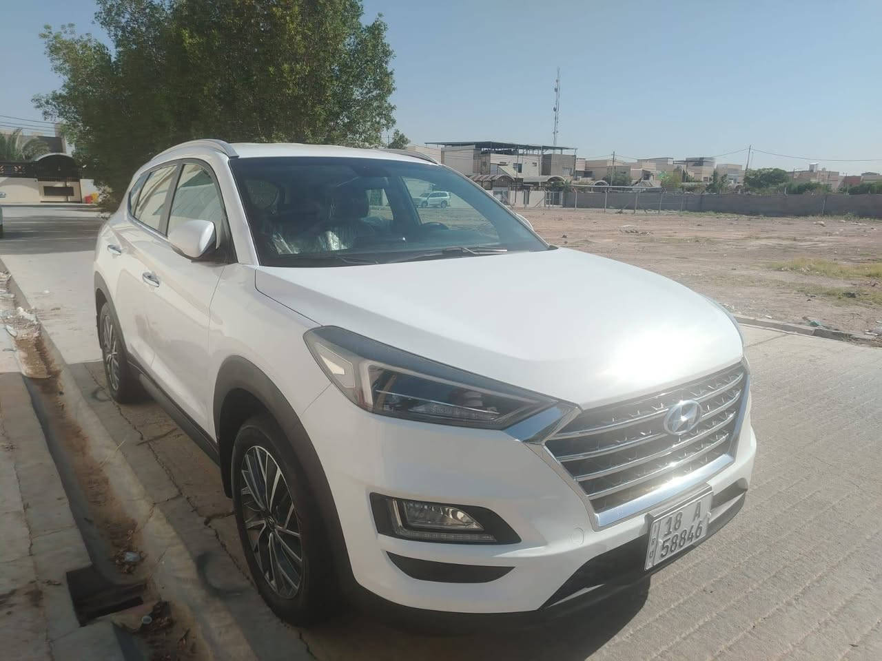 هونداي توكسان موديل 2020  شكل لكزز خليجي فول مواصفات عده البنراما مكفوله كفاله عامه حتى دعاميات مكينه ٢٠٠٠ دوش
لايت خمس عدسات
بك لايت لد
حساس امامي وخلفي
كشنات ثنين كهرباء
بصمه
كشنات جلد لونين
نظام ترحيب
كامره دواره
شاشه الجبيره 
رقم بابل دولي بسمي سنويه جديده السعر ١٨٥ او بيها مجال قليل للاستفسار الاتصال على الرقم *********** غير متواجد على الفيس
مكان السياره نجف النجف, العراق
