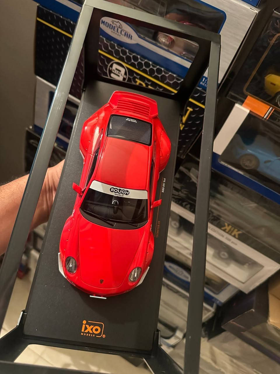 PORSCHE 911 RWB 997 🔴
IXO 1/18 
#fyp 
#diecast 
#model 
#مجسمات_سيارات 
#foryoupage


**إذا كنت صاحب هذا الإعلان وتريد حذفه لأي سبب، رجاءا أرسل رسالة إلى الدعم الفني**