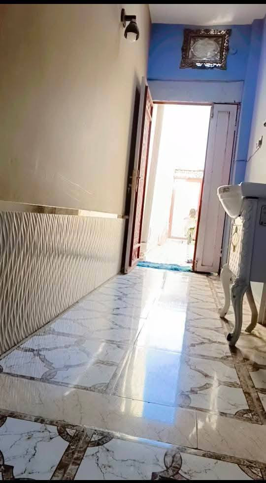 للبيع
بيت 100 متر طابو خلفي
حي الشهداء قرب جامع المحسن قريب جامعة العين

بناء نظيف جدا

حاليا فارغ جاهز للسكن 

يحتوي على استقبال وغرفة ومطبخ حار وبارد
وصحيات ومناور عدد2

وغرفة بالطابق الثاني

عرض الدربونه متر وربع

للاستفسار الاتصال ***********
