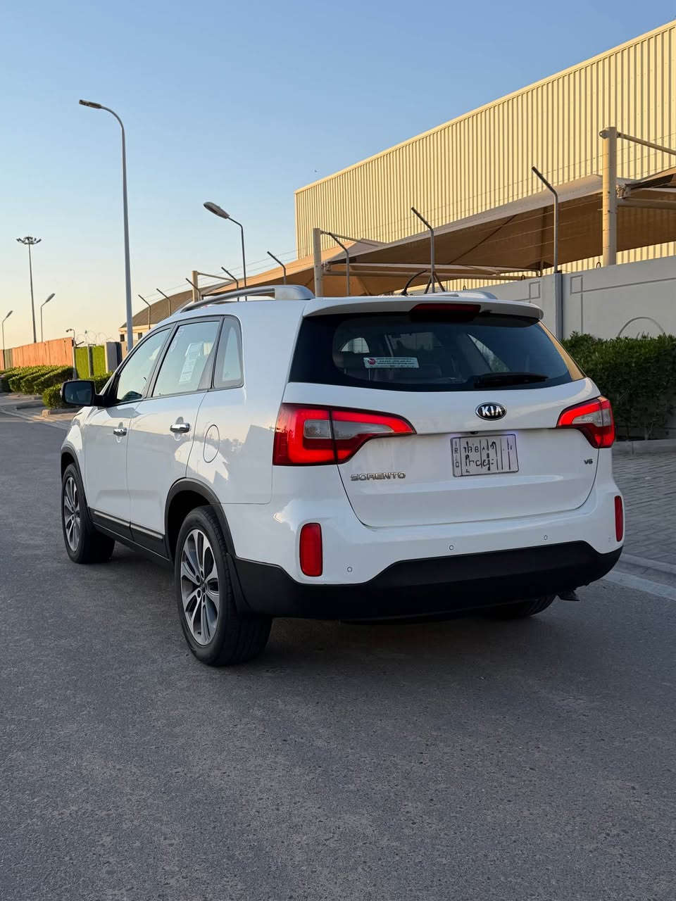 سورتنو  2015 سياره على وضع الشركه كفاله عامه بيهه بارد مكان واحد بسيط كلش  سياره جاهزة من كلشي مكينه 6 سلندر ماشيه 148باقي السياره مكفول اني مكلف بلنشر   للبيع وللمراوس رقم السيارة بصرة
الاستفسار على الرقم *********** البصرة, العراق
