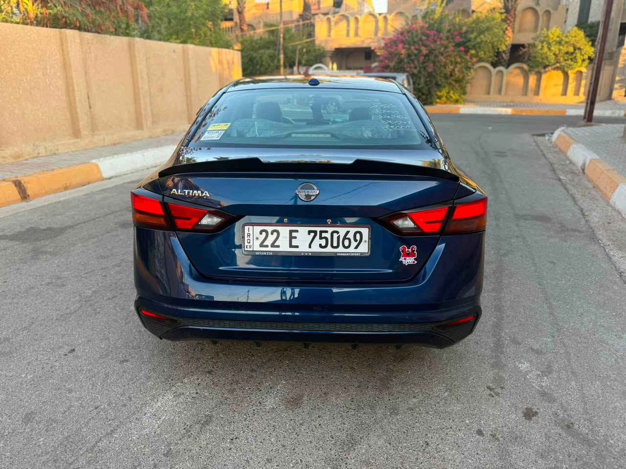 🚗 للبيع نيسان ألتيما🚗.  2020 .  S
وارد أمريكي / رقم اربيل  بأسمي شرط التحويل رقم الدولي الجديد هزه وفحص  كله جديد
محرك مكفول 🔧 / كير مكفول
تخم تايرات جديد مبدل
باتري جديد
صدر ع الوكاله كامل 
 السياره بدون حادث فقط بنيد كلير  بدون ارباك بدون دواخل كله شرط 
واضح بل  سونار  صفاح موس مكفوله كفاله عامه ماشيه 71 mi    (باقي السيارة وكالة)
مواصفات السيارة  
بصمه بصمه ابواب 
تشغيل عن بعد 
كشن كهرباء 
تغليف كامل 
محرك 2.5 لتر / 4 سلندر اقتصادي وقوي تنفس طبيعي 
شاشة لمس وسطية 8 إنج مع بلوتوث و USB وكار بلي  
سستم كامل سبورت رياضي 
كاميرا رجوع خلفية 
نظام سبورت
لايت زنون +لد نهاري 
ستيرن رياضي D + كاربون فايبر  
مثبت سرعه  
رادار امامي وخلفي وجانبي 
توقف ذاتي وخروج ع المسار 
نظام أمان حديث (ABS / Airbags)
تصميم أنيق ورياضي بلون جويتي      
سيارة كاملة مكملة تجي تفحص وتشوف بعينك كعدتها حلوه وسيارة ما تصرف عليها كلشي سعر 128
مكان السياره ديالى بعقوبه   
***********
