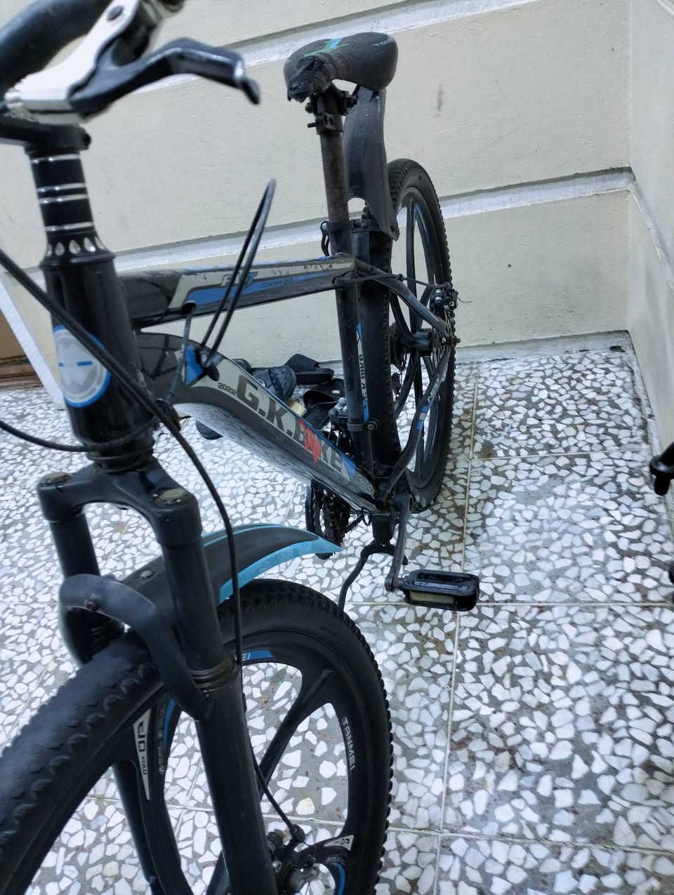 السلام عليكم بايسكل C700 ياباني السعر 85 وبي مجال بغداد المشتل رقم الهاتف ***********
