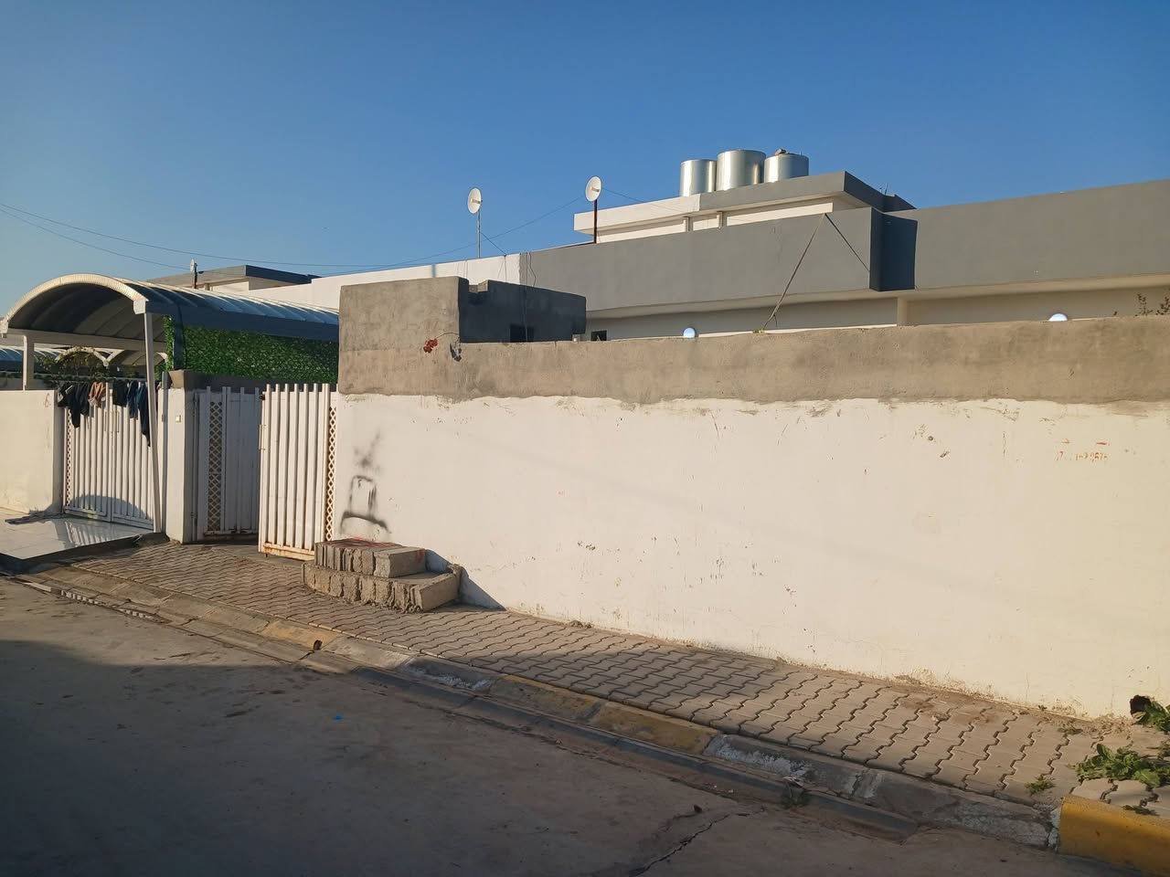 بيت ٢٠٠ متر بناء صفر 

مجمع كوباني 

السعر ٦٥ مليون 

***********
