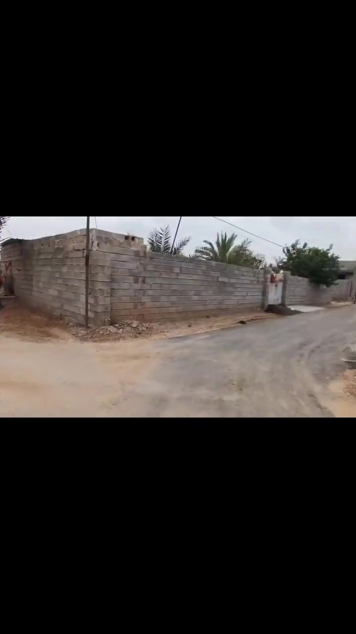 السلام عليكم ✋👋
مشتمل للبيع زراعي سند ٢٥ 

المساحه ٥٠ متر واقع حال ٦٥ متر

العنوان بلد حي الفارس منطقة جبج مقابل الجملونات 

المنطقه سكنيه جديده بيها خدمات ماي اساله و كهرباء و تبليط

تصميم البناء 

صحيات خارجيه

صالة كبيره

مطبخ 

منور 

و حسب تصميم البناء 

تصير فوك غرفتين

و بيتونه صغيره

سعر ١٠ ملاين و ٥٠٠ قفل

للإستفسار الاتصال على الرقم ***********
