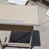 طاولة دراسية • متينة