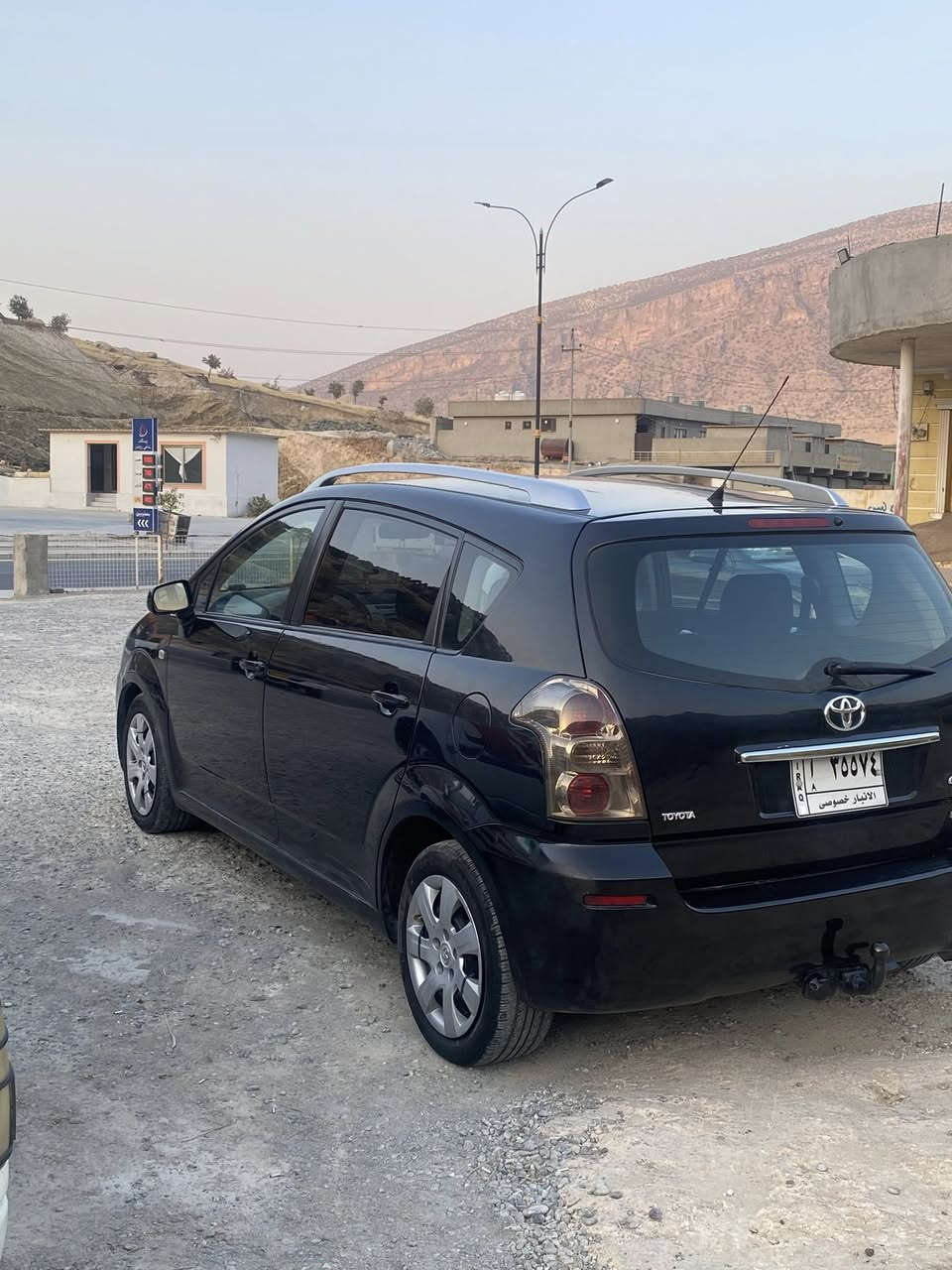 ***********/***********
کرۆلا فیرسۆ نمونە لە خاوینی سەیارەکە سفرە هەزە و پاکانەی سۆرانی بۆ کراوە بەس ماشاللەی دەویت سەیارەکە مەکینە گازی سوپەرە بیلادیە  فول مواسەفاتە کوشین هیتەر و هەمو گیانی بەشەرت غرامەش بە شەرتە
