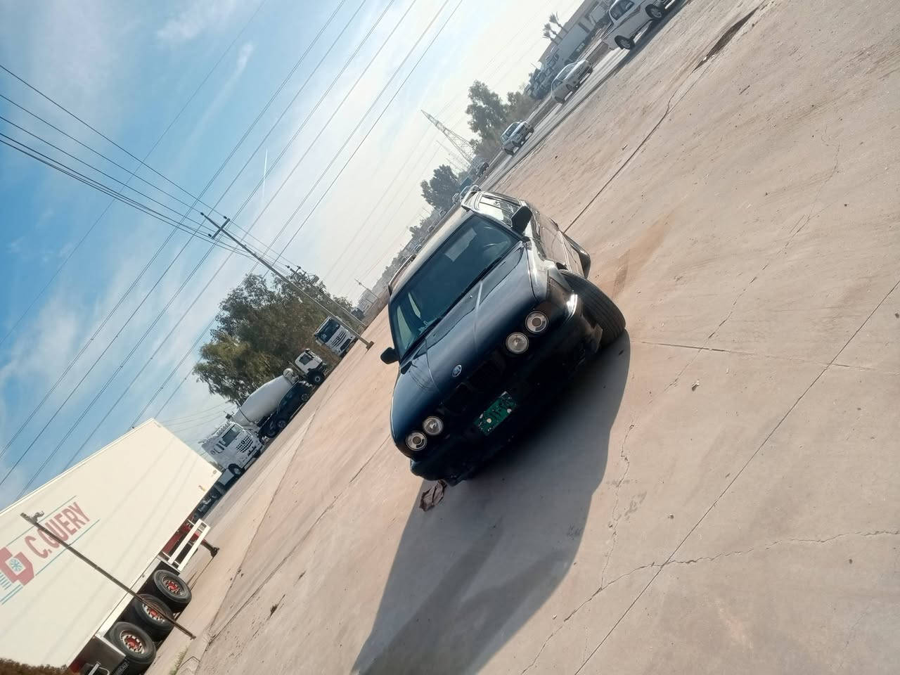 بیئیم مۆدێل1992 مەکینە 525 تۆماتیک  چوارجام کارەبا قوفڵ مرکزی سلایت گێر مەکینە توندوتۆڵی کارە بایی بشرت سەنەوی وکالە ئەوەلیات بشرت ئارم پلاستیکیشە بەڵام ئارمەکەی بەشەرت نادەم سعری 22ورەقە ***********
