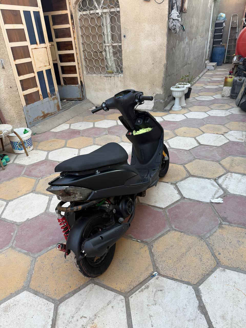 ماكس عدله
محرك مفتوح جديد وكامل عل حسب الاصول مكفول من التبخير والتنقيص 

شلعه ومشي 

بوشه 49 بلاديه 

شاصي رياضي عالي وخفيف واطول من اي دراجه مثلها 

تايرات جدد ويل جديد ماناقصها غير الباتري وربط واير البك لايت
650الف
متواجد واتساب 

***********

