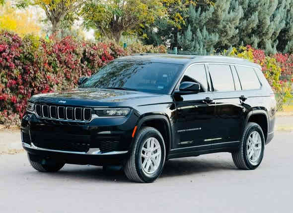 السلام عليكم 
JEEP GRAND CHEROKEE
جيب كراند شيروكي 
7راكب
لون اسود ملكي 🖤
موديل :- 2023
 محرك 6 سلندر  3600 
موصفات 
بصمة 
تشغيل عن بعد
صندوق شفط
 كشن منفصل 
 رادارات 360 درجه 
 اوتو ستوب 
 نقطه عمياء
 ابل كار بلي اوتو 
 عداد دجتال 
كامره خلفيه
سستم صوت سماعات 
 شاشه كبيره 
3 قطع تبريد 
تحديد مسار 
ماشيه 9 الف ميل
صبغ :-فقط جملغ خلفي صبغ بدون دواخل و بدون ارباك
سياره بدون رقم لازم ترقيم شمالي فقط
عنوان 📍عقرة
سعر :- 278 $ ورقة  بدون رقم 
رقم تلفون و واتساب ☎️
***********
