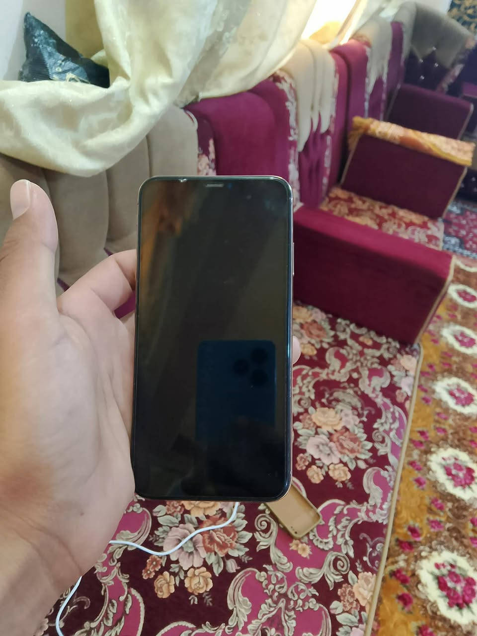 ايفون اكس ماكس
ذاكره 256 
بطاريه 83
جهاز كلش نضيف 
فقط فيس ايدي واكف بالتحديث فقط 
الباقي كله شغال وبي ضمان 
السعر 165 فقط والسعر ثابت 
هاتف ***********
