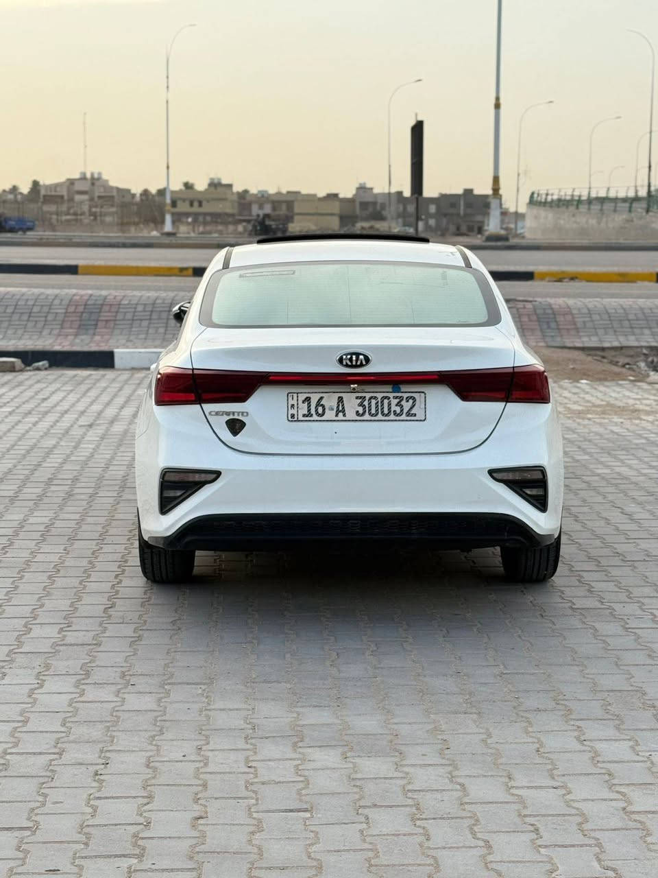 سيراتو 2019رقم قادسيه بسمي مكفوله بيه بارد بسيط جاهزه مكينه 1600 ما مفتوحه كير حداديه تبريد قطعتين سياره فول ماعدا البصمه المكان السماوه المركز السعر 150وبيه مجال لاستفسار لاتصال ع رقم ***********
