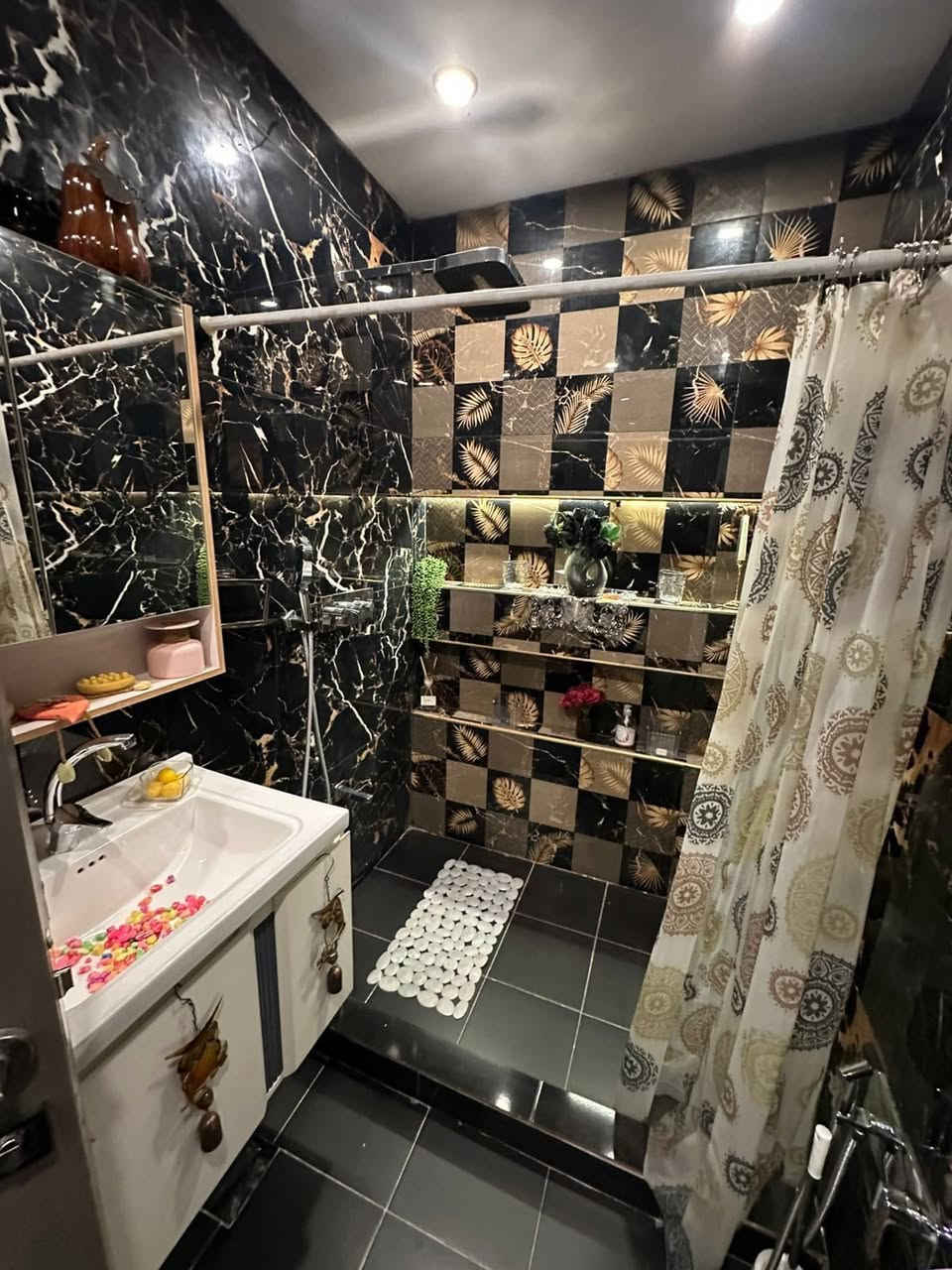 للايجار في السيدية
مساحه:60 م

مؤثث 

يحتوي ع غرفه نوم 

وصاله 

وخدمات 

للمراجه والاستفسار مكتب ارض القمة للواسطه العقاريه 
يوجد كافه الايجارات في منطقة السيديه /
***********
