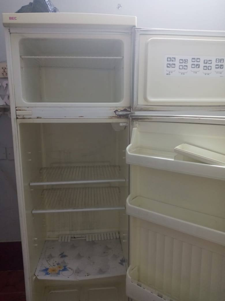 السلام عليكم
ثلاجه للبيع شغاله ماداخله تصليح تجميدها حلو السعر 65 مكاني الزبير للاستفسار

***********
