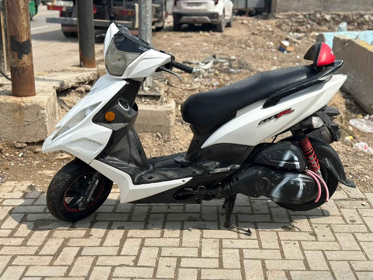 جي تي ار للبيع دراجة حلوة مكينه خرسه مكاني كرادة ب 750 وبيها مجال


**إذا كنت صاحب هذا الإعلان وتريد حذفه لأي سبب، رجاءا أرسل رسالة إلى الدعم الفني**