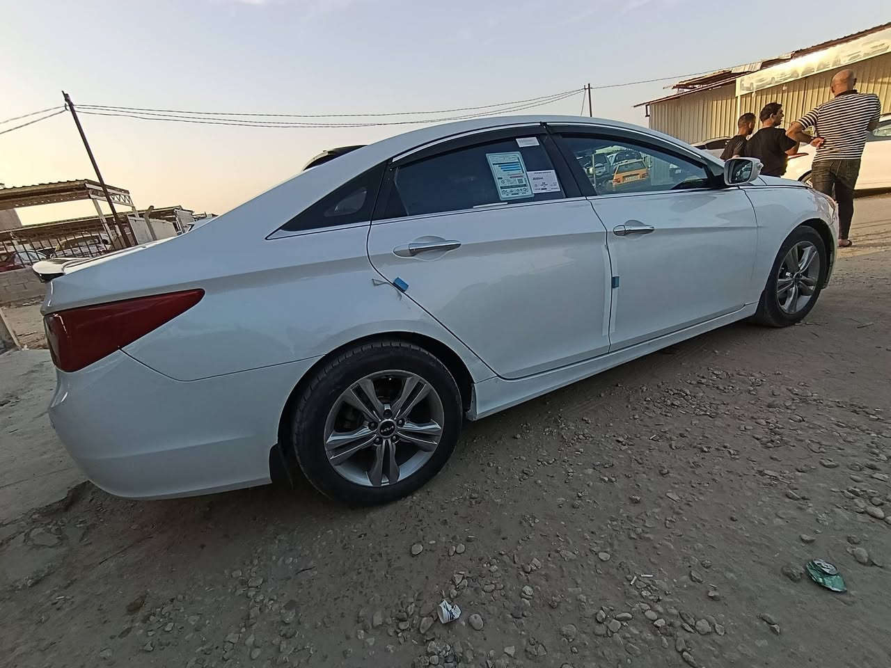 موديل 11 خليجي فول عده البصمه سونار مرفق بدون دواخل بيه صفحه السائق ابيع حزام اني شرط بس جهت السائق ابد مابيه لا تكم ولا شواصي ولا لغد شرط 
مكينه 2400. حاويه كير تبريد جاهزه بسمي شخصياً 
سعره 95 وبيه مجال ترهم قسط حسب الأتفاق مكاني بابل 
***********
