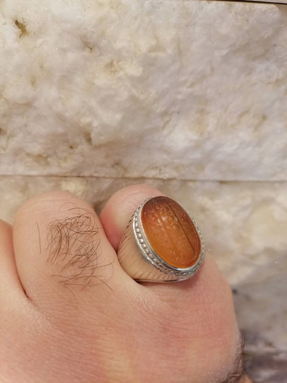 السلام عليكم
محبس عقيق يماني عسلي قديم
صياغه البحرين ثكيل فضه 925
محبس مخطوط
              الله محمد فاطمه علي
                حسن حسين
عليهم السلام
قياس محبس ١٩
المكان النجف الاشرف ويوجد توصيل


**إذا كنت صاحب هذا الإعلان وتريد حذفه لأي سبب، رجاءا أرسل رسالة إلى الدعم الفني**