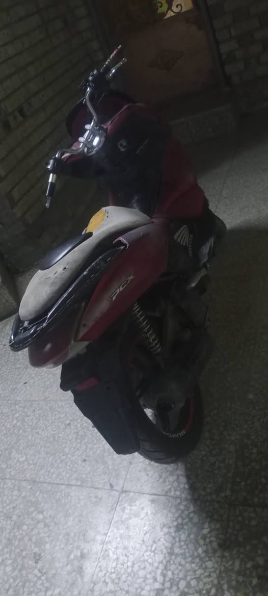 بسي اكس سعرها 450 طافيه ابيع كوم حديد مكان بغداد بلديات *********** جيل اول ياباني

