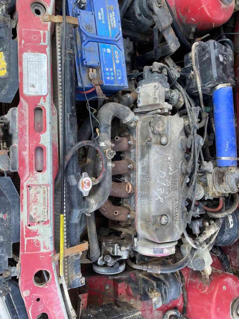 السلام عليكم فورت كير محرك ياباني سياره بلادي خير من الله كهربائيات كلهه شغاله حداديه 70 بل 100 مشط درام شفت تعبانات لسعر 27 مكان فلوجه ***********
