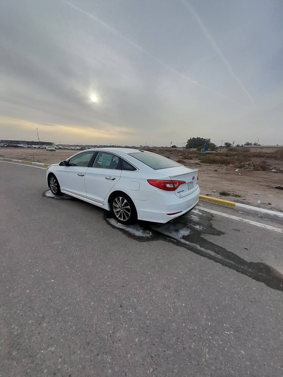 السلام عليكم ورحمة الله وبركاته
للبيع سوناته وارد أمريكي لون أبيض مديل 15 
سياره مواصفات فول عده الفتحه والبصمه سبورت دواخل بيجي
السياره حادثه كلش سطحي الداخل مامتعور طرف البنيد والمدكر الايمن نفسهن راجعات ومصبوغات والدواير الخلفيه هم صبغ السياره ليبل واحد كفاله من تبديل سياره كير ومكينه 2400وتبريد وتدفئه كفاله عامه حدادية جديده تخم تاير ارضيه وصندوق غلفتهن جلد شاد لايت ناصي وعالي زنون
سياره بلاديه وجاهزه ماشيه 105 حقيقي قابل للزياده 
السياره رقم ذي ومخلصه تحويل ثاني يوم راعيه يريد تحويل
المكان البصره الجزيره رقم الهاتف *********** السعر117 وبيه مجال للشراي
