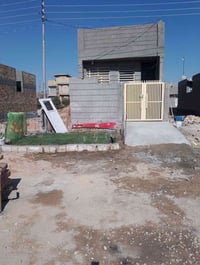 بيت لبيع 100 متر بل تاجيه بل 7الافالاف 5×20 عرض الشارع 20 متر 07801439...