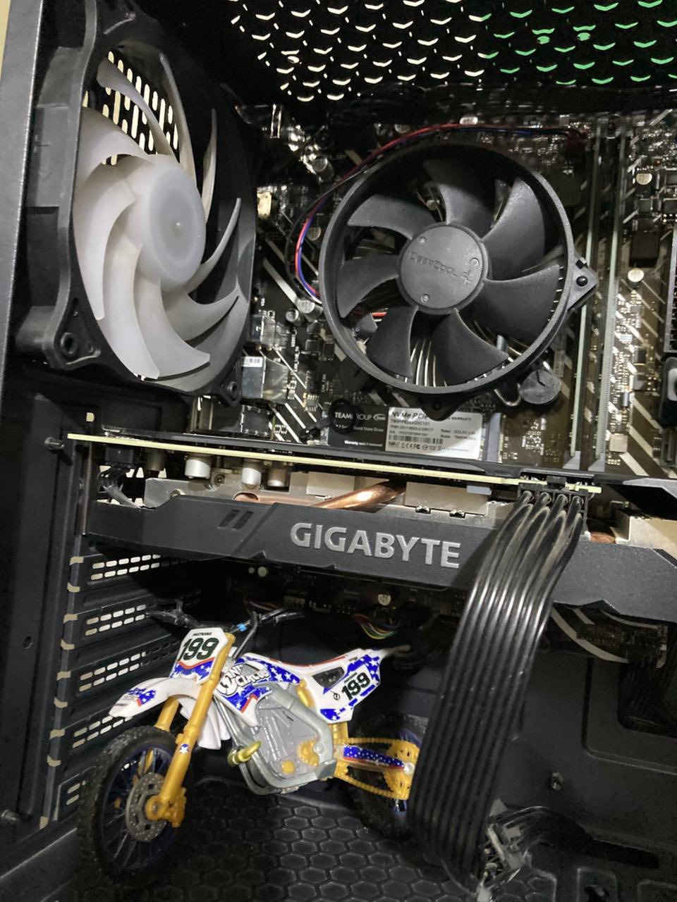 السلام عليكم تجميعه ملوزه نضيفه كلش جنت ضامها (جامه الكيس موجوده فتحتها للتصوير ) ب٥٥٠الف بيها مجال قليل تفاصيلها بلصوره مكاني بغداد الشعب


**إذا كنت صاحب هذا الإعلان وتريد حذفه لأي سبب، رجاءا أرسل رسالة إلى الدعم الفني**