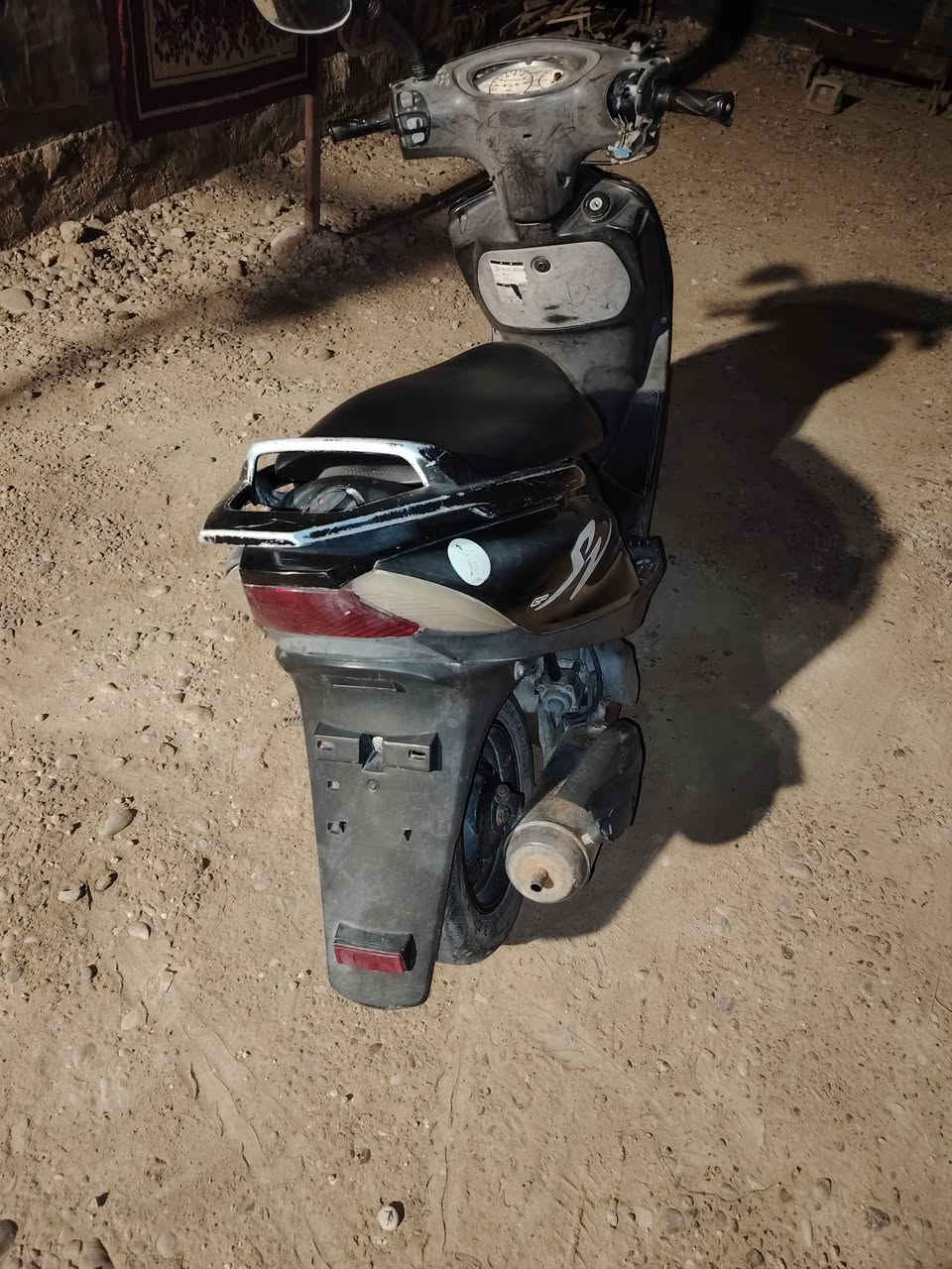 سلام عليكم دراجه لبيع والله اليوم جفتهه مكاني شعله سعر قفل 200 لف شغاله نكره سلف رقم***********
