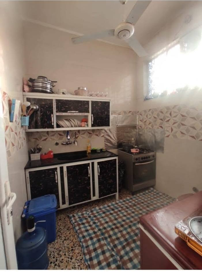 يالله بيت البيع المساحه 50متر حي النداء منطقه 46 البيت على شارع 60تجاري شغل جناي السعر خاص ***********

