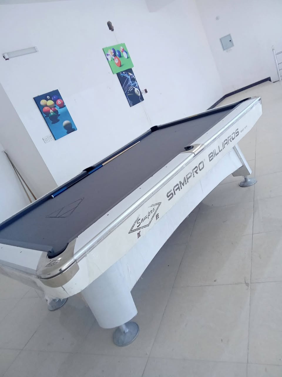 السلام عليكم  🖤🎱🎱
♡
ميوزه جديد ومستخدم 🎱🖤
♡
ويوجد لدينا توصيل لكافه انواع البلياردو 🎱
♡
لدينا طوبات وكيوبات 🎱🏓🏏
الستفسار  *********** وبي واتساب 📞📲
