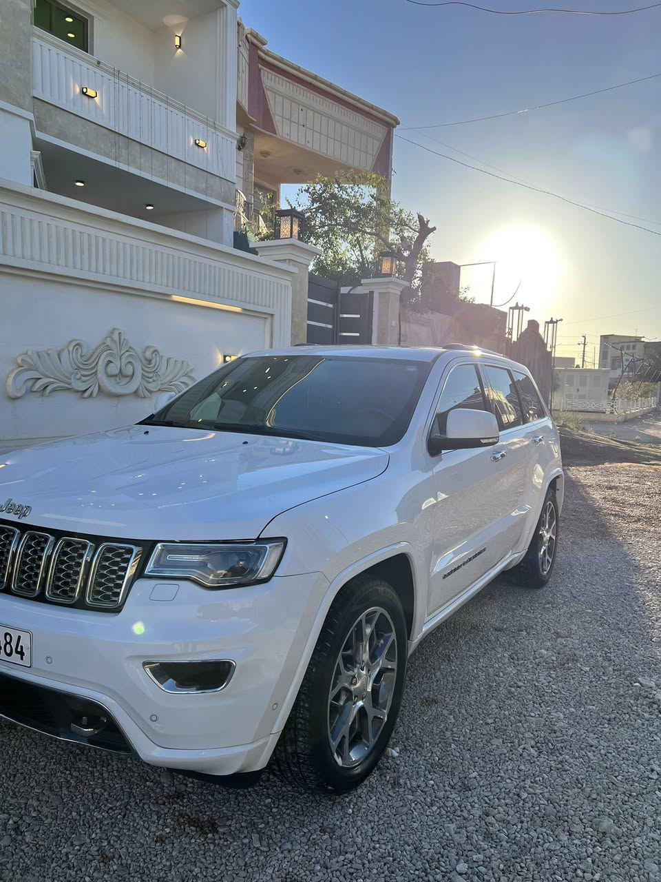 جيب 2020  
خليجي اوفرلاند
تلاث شاشات 
لون ابيض 
السعــر :316 $ وبيها مجال 

ماشيه90  km الف  كيلو متر  
 للبيع جيب اوفرلاند خليجي ام الشاشات اعلئ فئه بلجيب  2020 وكاله هارلم
 
 
بأسمي   رقم اربيل الدولي 
مكفوله كفاله عامه من صبغ والحادث  السياره جديده كارتون  مال جناي 
 فول مواصفات ١/١  
رادار جانبي نقطه عمياء 
سياقة الاليه مع تحديد المسار 
داخل مشمشي   + سقف كنتاره 
حجم المحرك: 3600
فور ويل 4/4 ماوس 
دبل سلايت بانوراما 
تشغيل عن بعد 
شاشات 3 
شفتات ستيرن 
جنطه كهربائي شفط 
دبل كزوز خلفي 
حساسات اماميه + خلفية 
بصمه تشغيل بصمه ابواب
سستم صوت 12 سماعة هارمن كاردون  
دمامي خلفي بلصندوك
قطعتين تبريد ثلج 
كشن خزن ميموري 3 وضعيات
 مقاعد جلد اصليه مشمشي كهرباء (تدفئة+تبريد) 
 كشن خلفية تدفئه
تدفئه بلاستيرن 
سيدي بلجكمجه  مع ريموتن تحكم بلشاشه 
مري  شفط 
مري قلاب ويه ال R
يدات ستيل اصل   
 نظام_خرائط(نظام ملاحة)_Navigatio
 كامرة خلفية دوارة اصلية
 استيرن كهرباء +  تدفئة
 فول تحكم استيرن (جهتين امامي + جهتين خلفي) 
 ناقل حركة ٨ نمر
 نظام سبورت s
 نضام اقتصادي
 مري _جانبي_تدفئة مرايا_جانبية_حساسة_للضباب_تعمل_
تلقائياً + اشارة بالمري 
 لايت عدسة زينون يصعد وينزل ويه الستيرن 
كشافات زنون 
زراكات لايت 
 الاسبير مانازل  

مـكان السيارة الانبار رمادي 
 
للاستفسار 
***********
