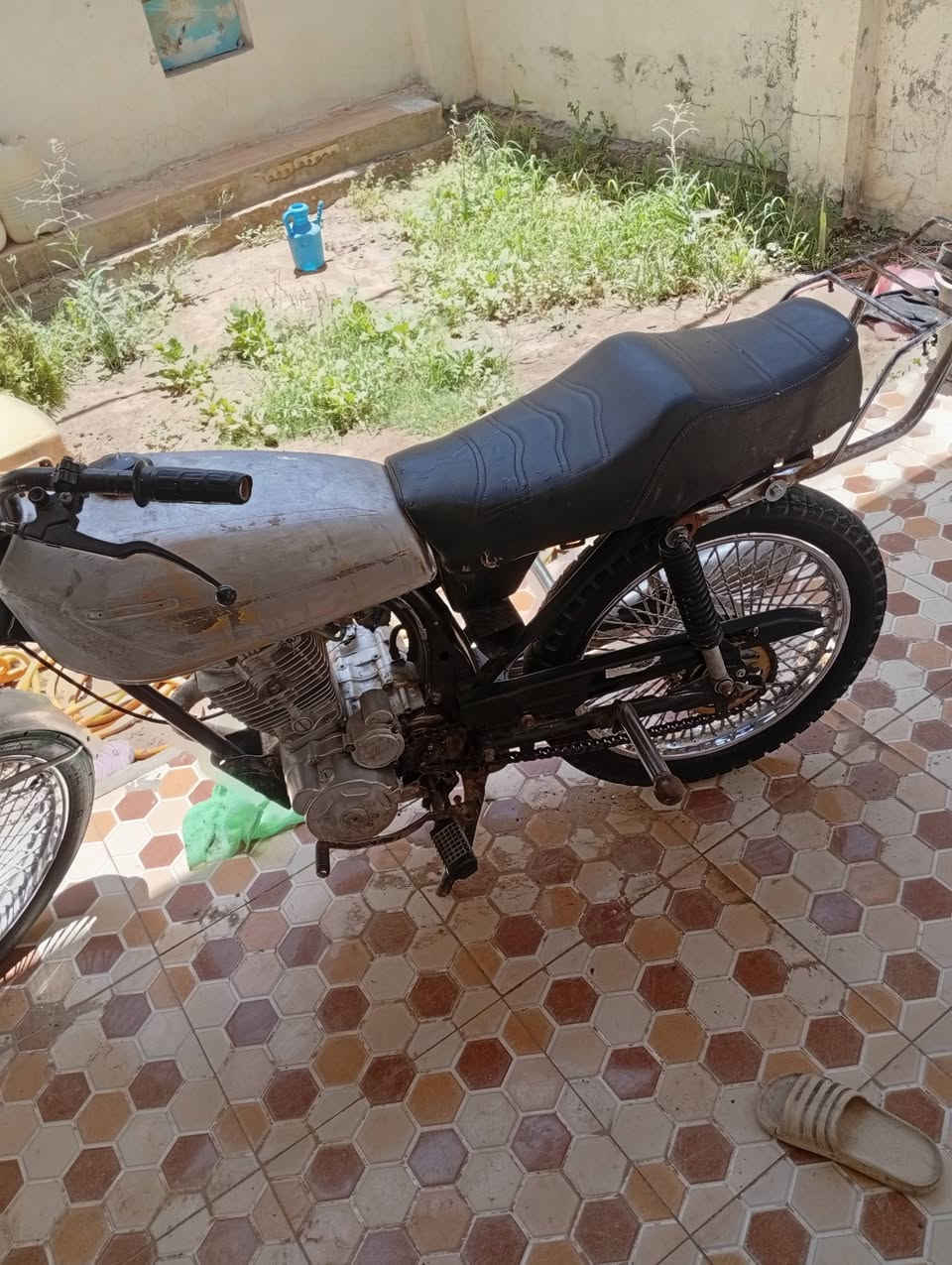 كلك سعره 225 نضيفه كلش محركه شلعه ونضافة نجف مكاني ***********
